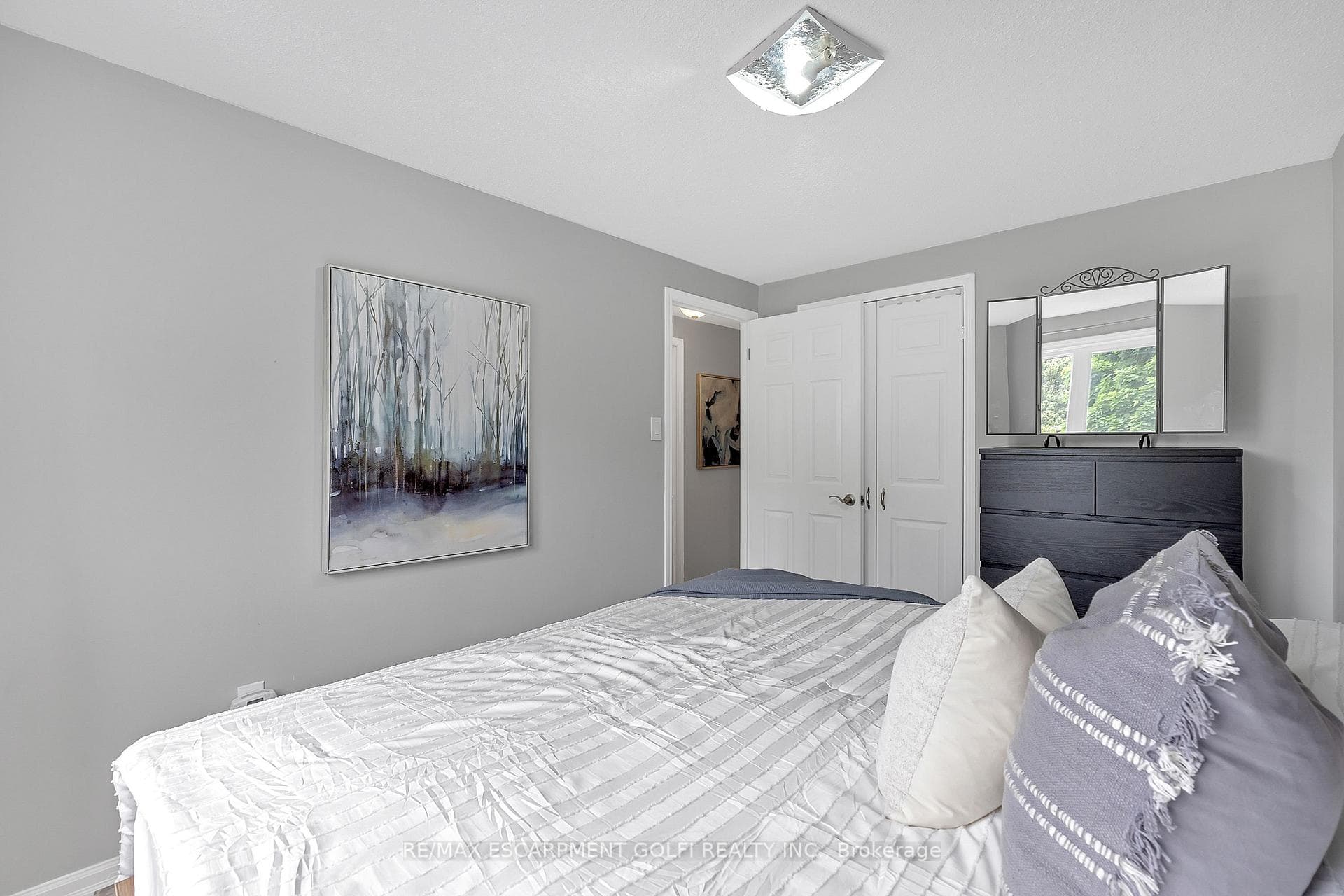 35 Bacall Crescent photo 7