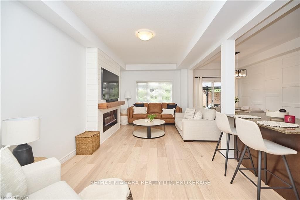 6 CHESTNUT Drive Unit 43 photo 6