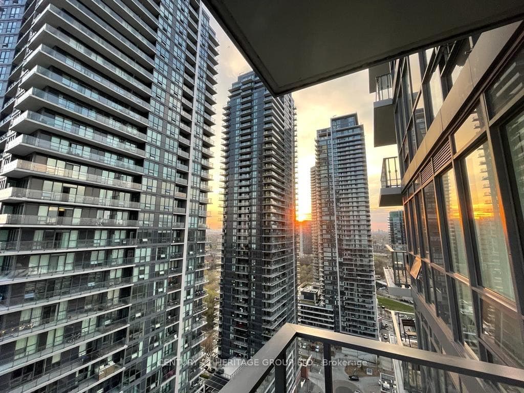 2200 Lakeshore Boulevard Unit 2803 photo 2