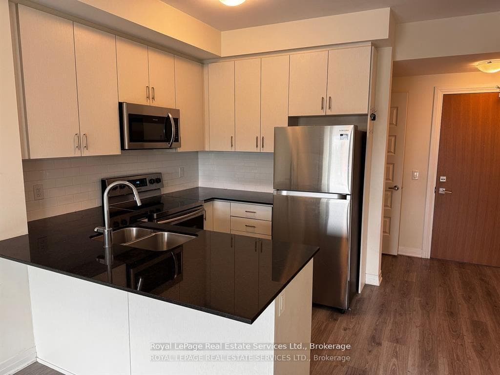 128 Grovewood Common Unit 333 photo 4