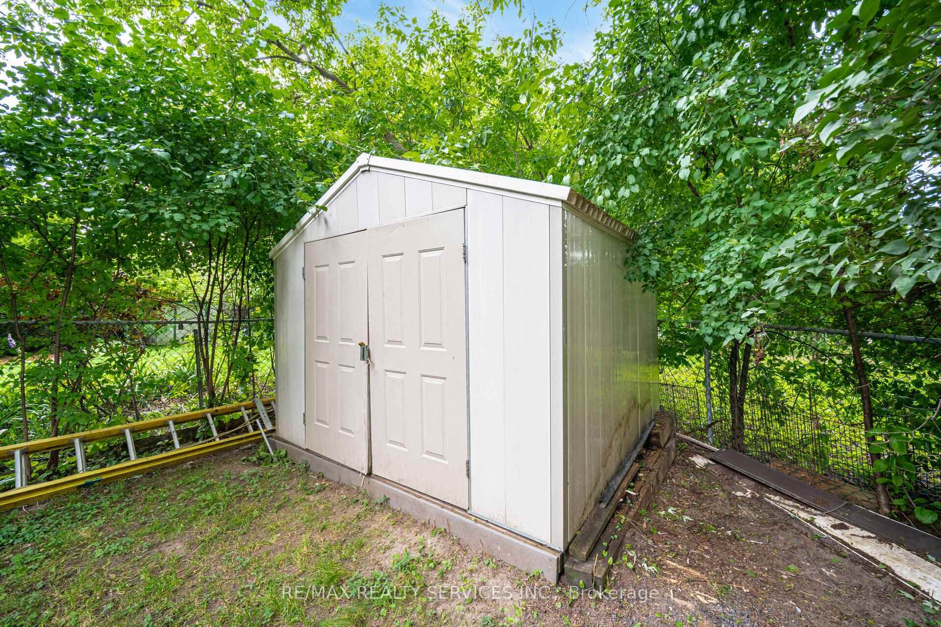 79 Madoc Drive photo 39