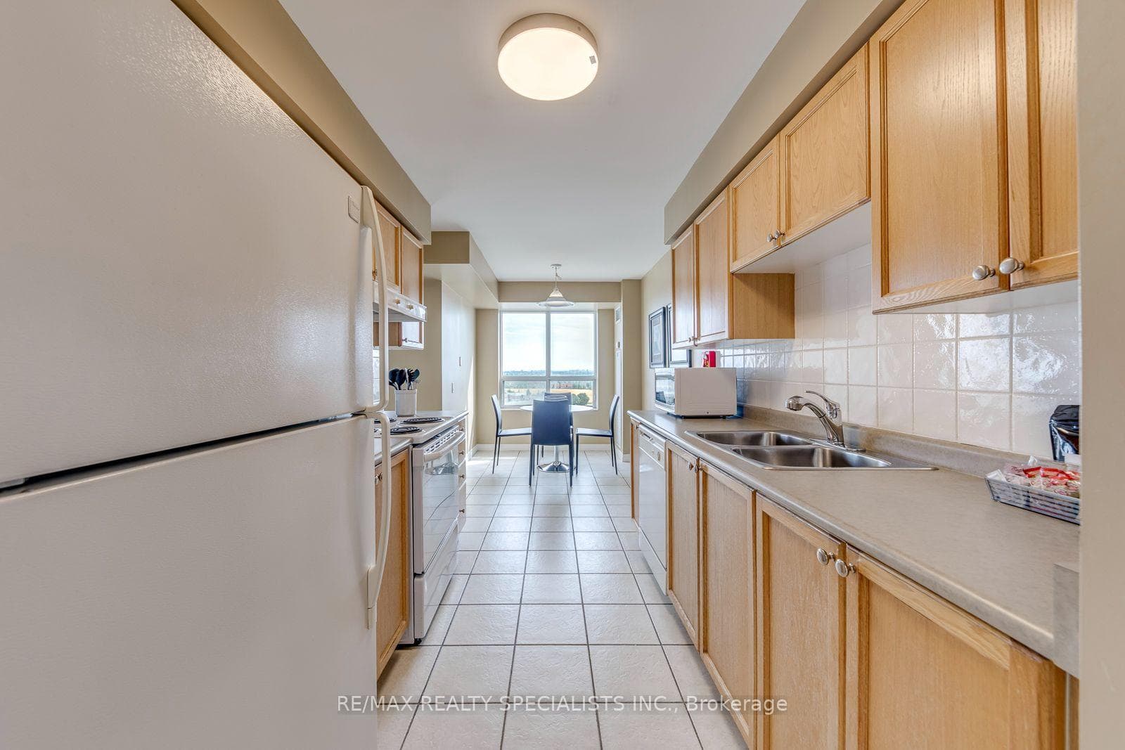 25 Kingsbridge Garden Circle Unit 924 photo 13