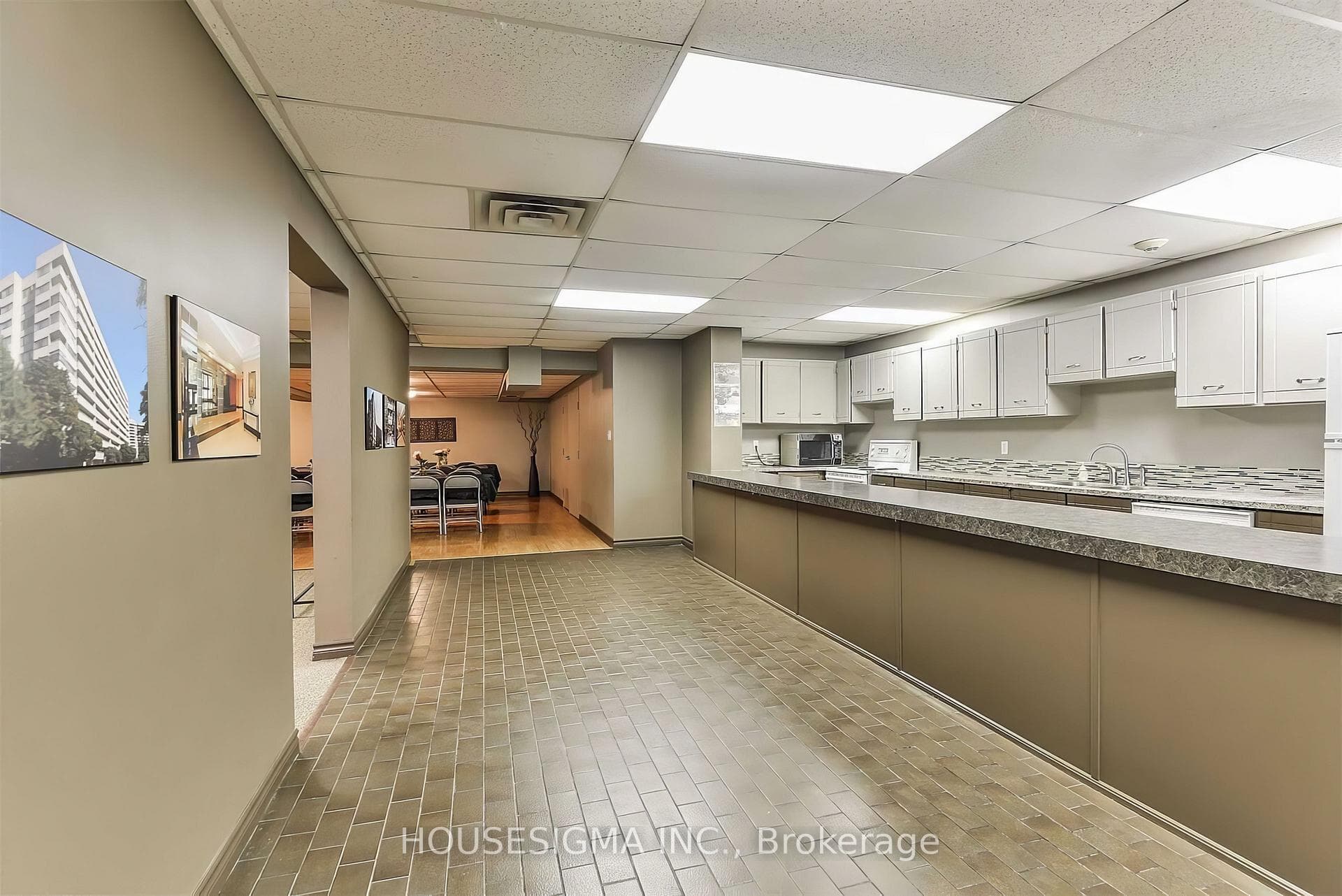 1320 Mississauga Valley Boulevard Unit 101 photo 33