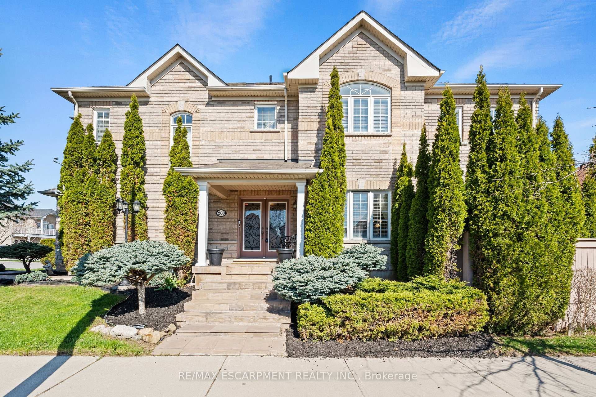 200 Miller Drive photo 4