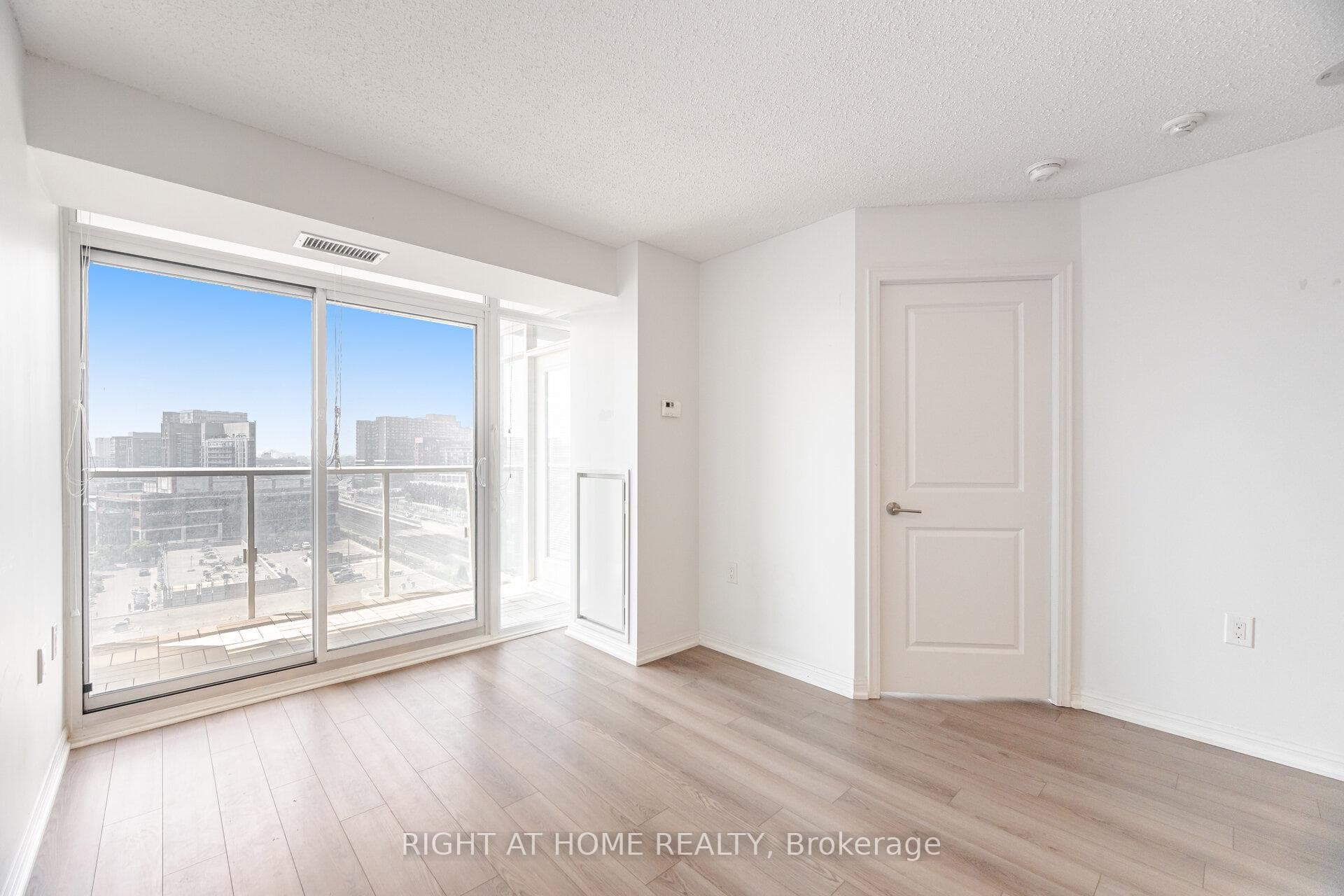 125 Western Battery Road Unit 1112 photo 17