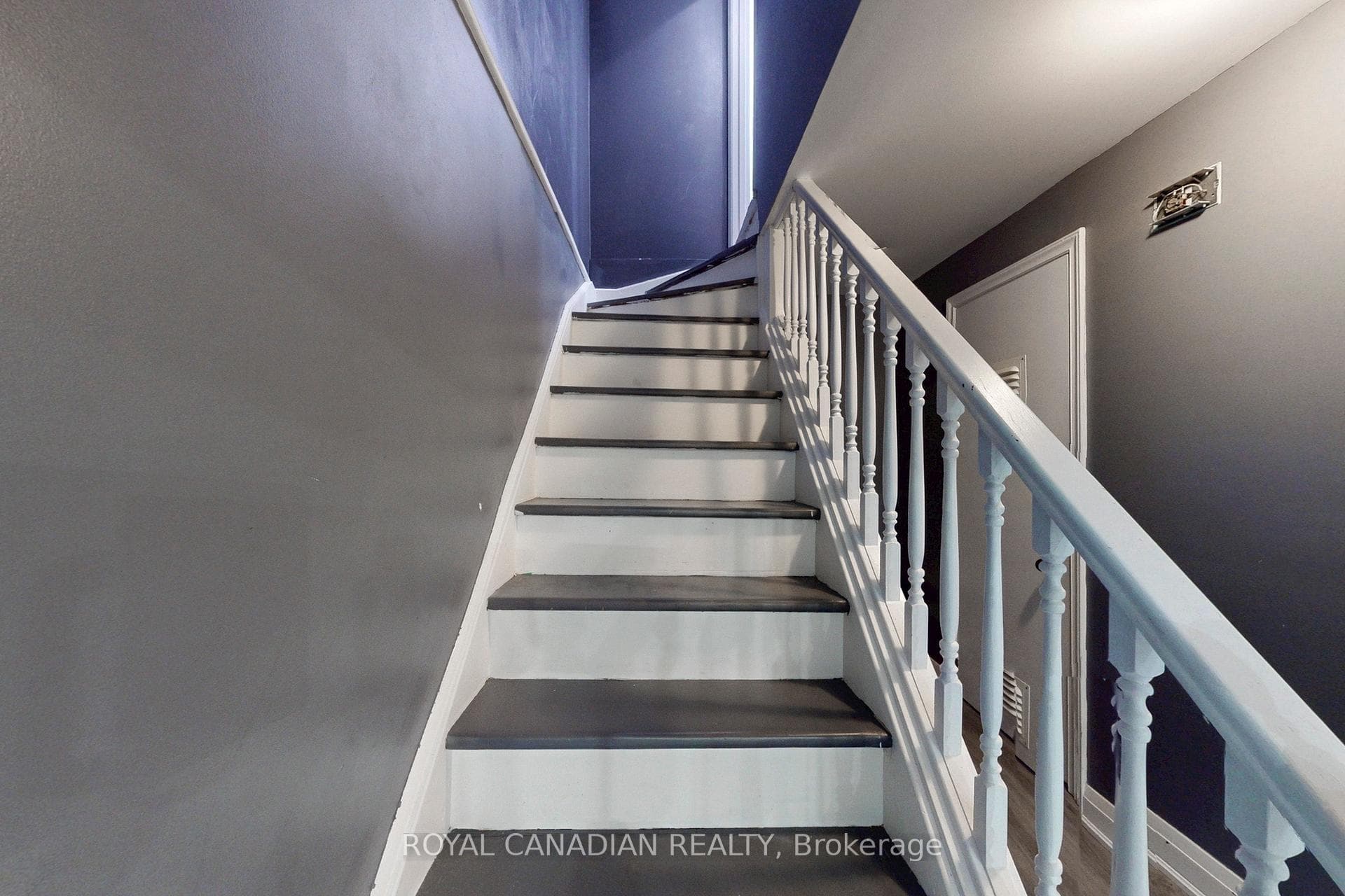 18 Millpond Place photo 29