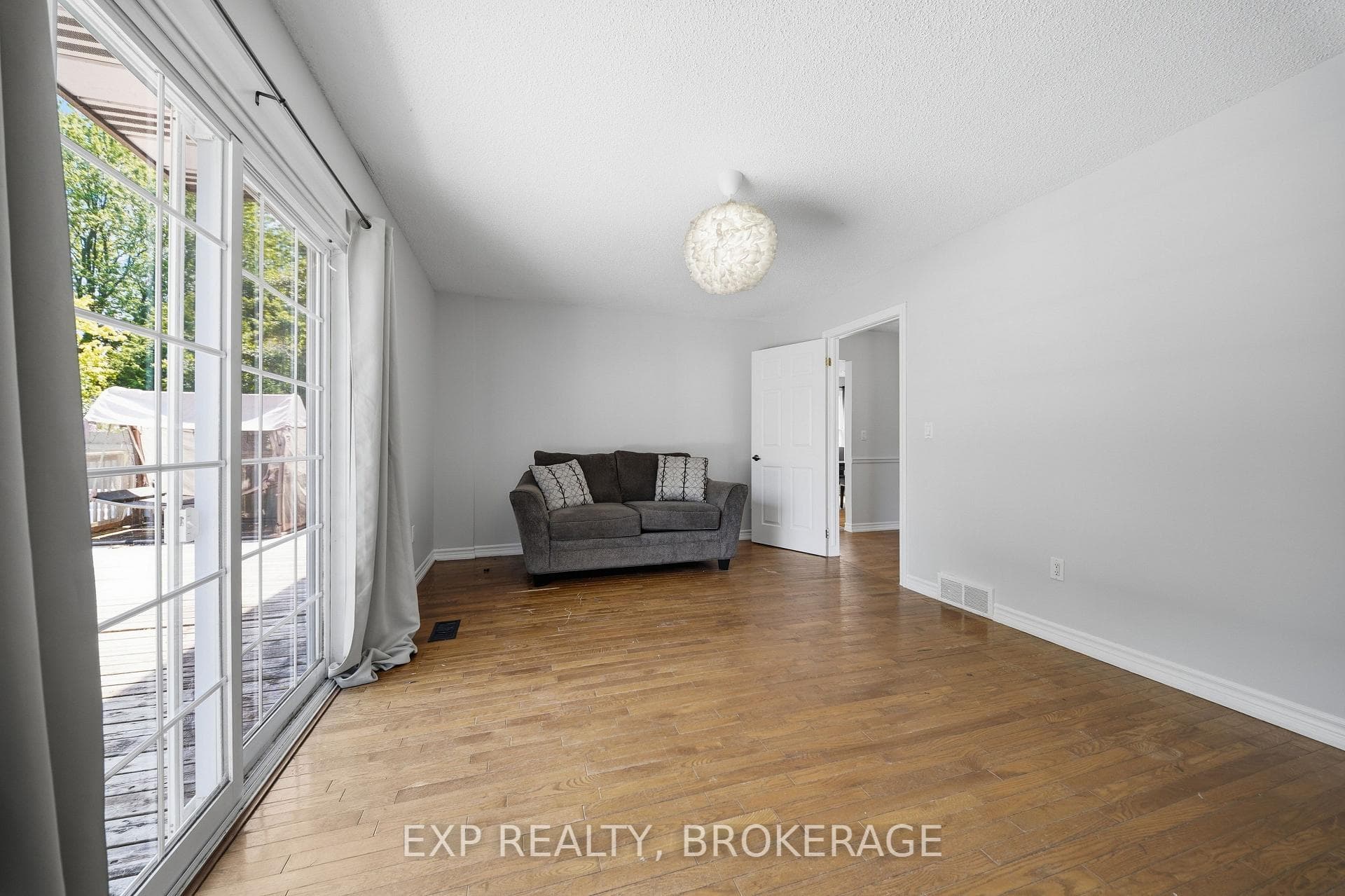 729 Allum Avenue photo 17