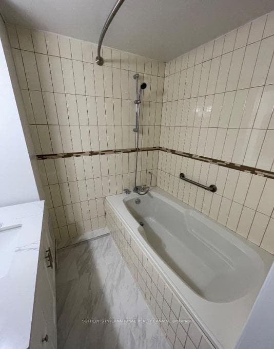 1578 Robillard Road Unit Lower photo 23
