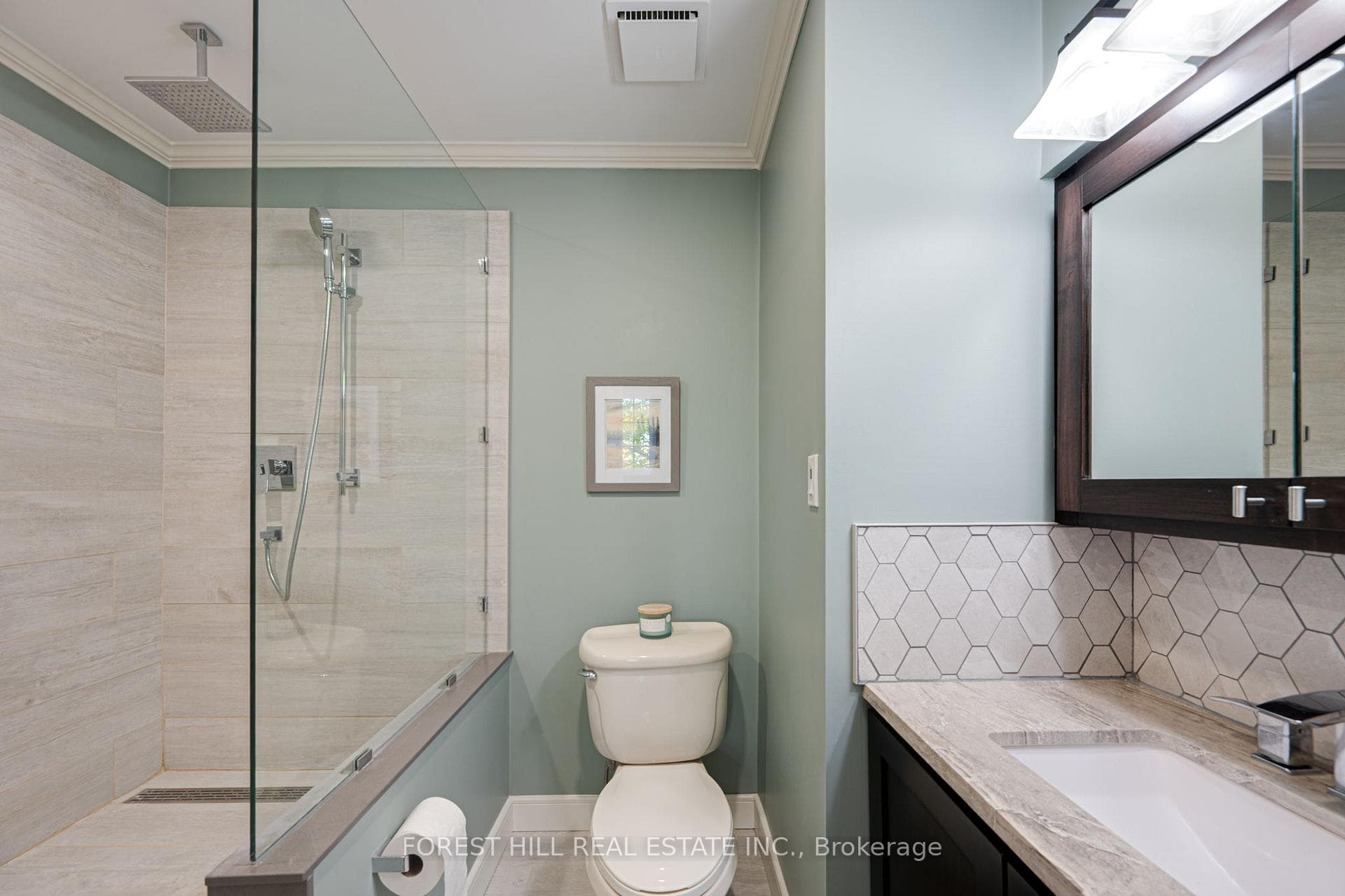 33 Joyce Boulevard photo 24