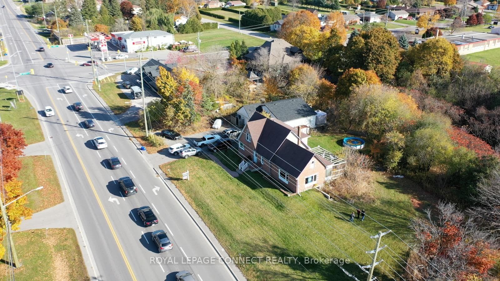 1641 Taunton Road photo 1