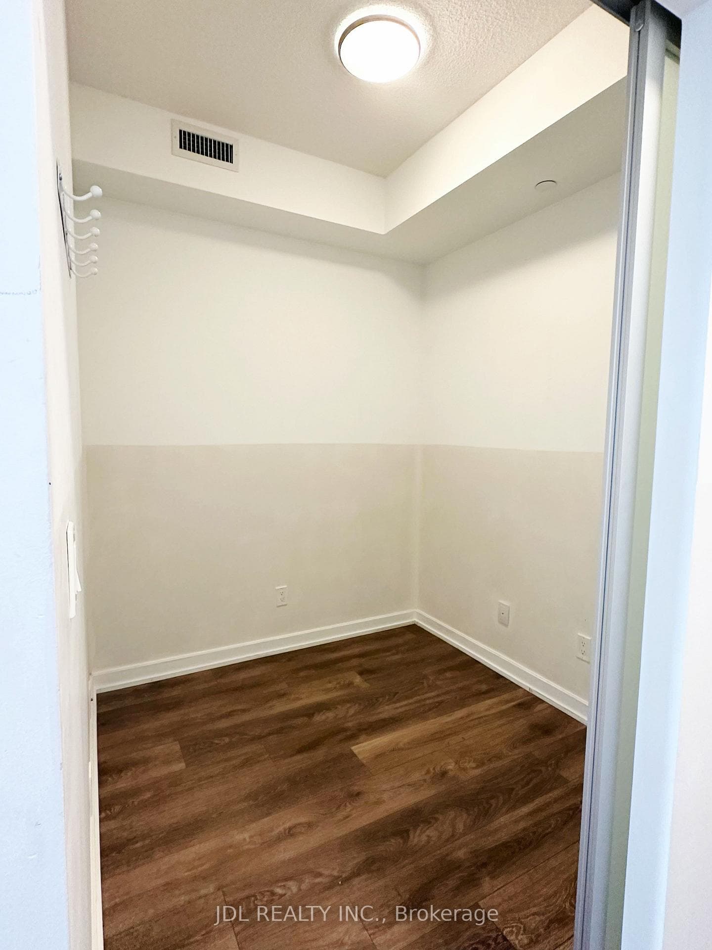 56 Forest Manor Road Unit 1505 photo 7