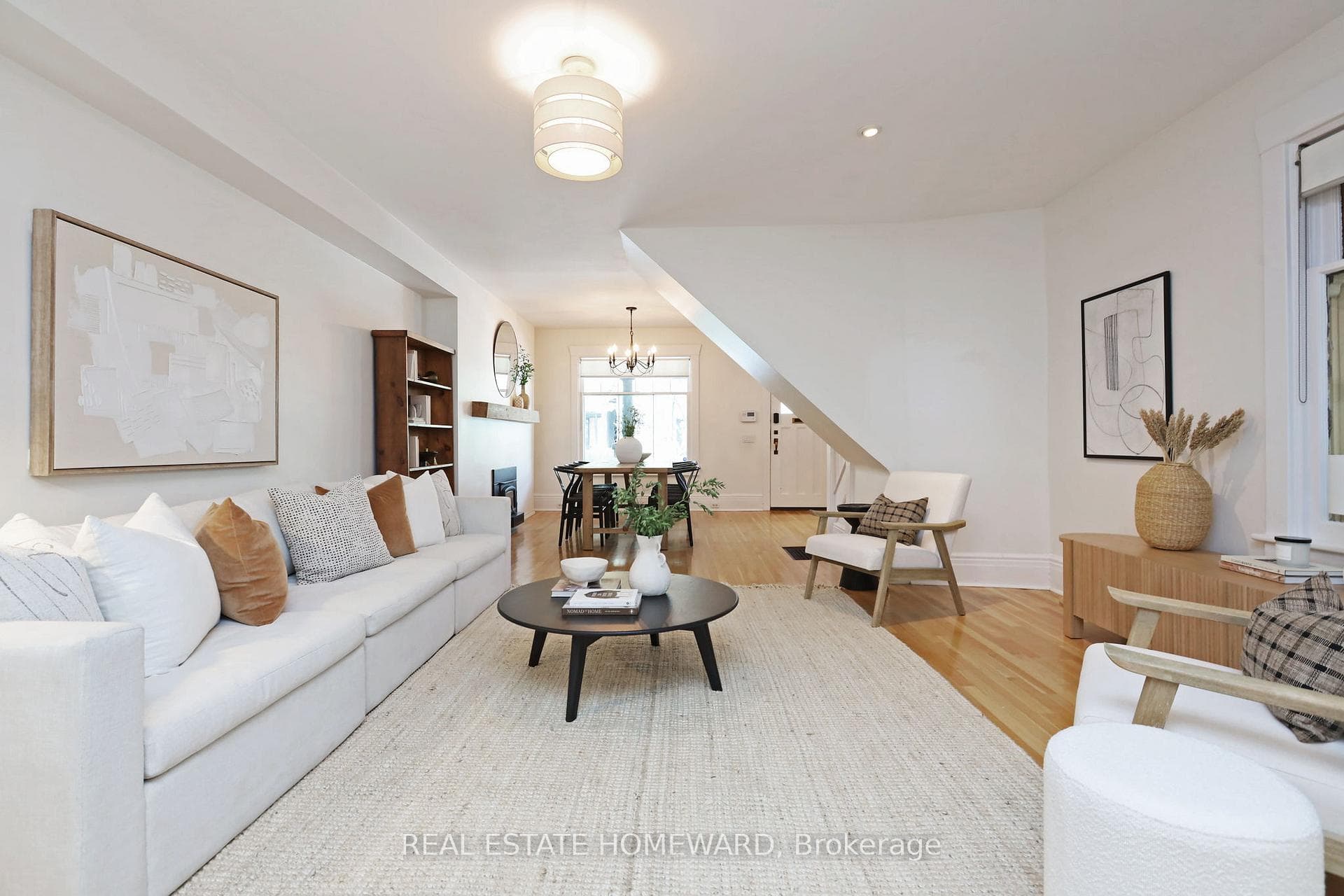 25 Saunders Avenue photo 3
