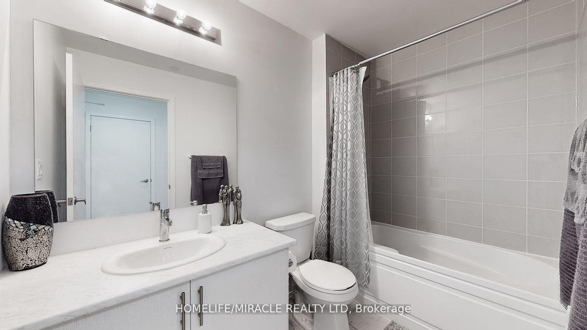 3401 Ridgeway Drive Unit 308 photo 13