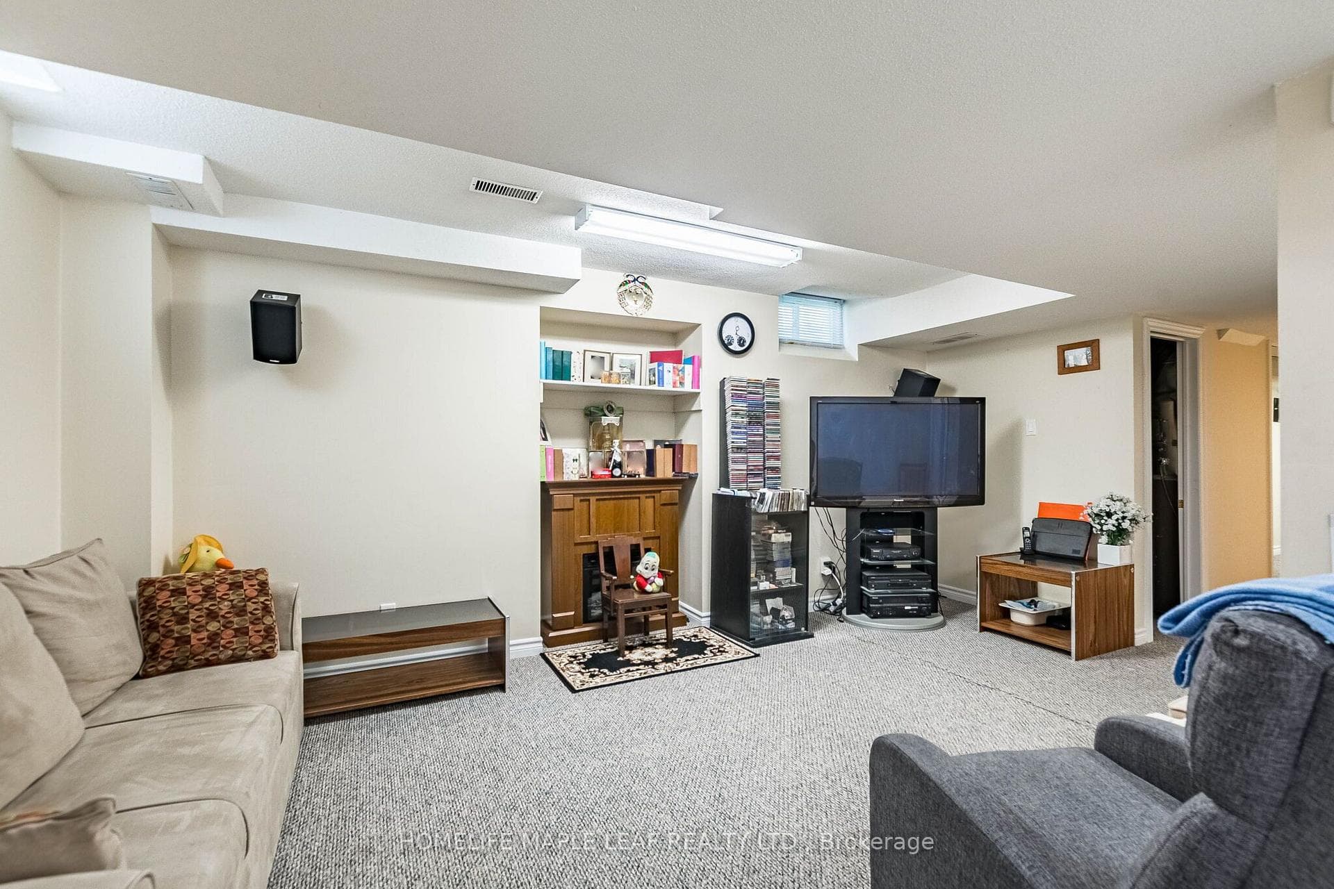73 Meadowlark Drive photo 20