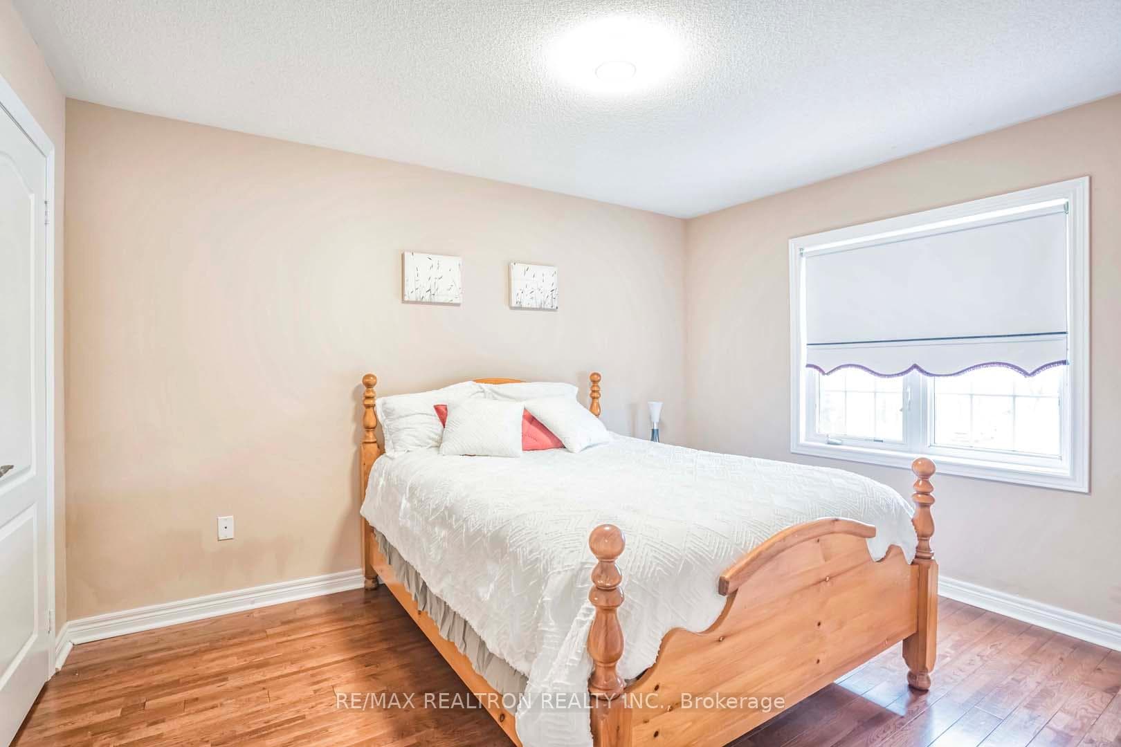 8 Alfonso Crescent photo 22