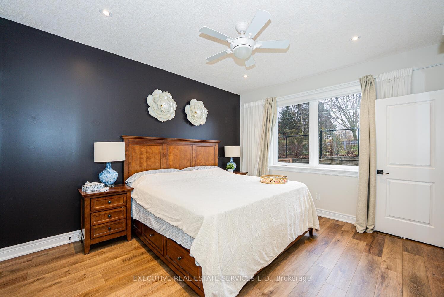 2848 King Street Unit 11 photo 38