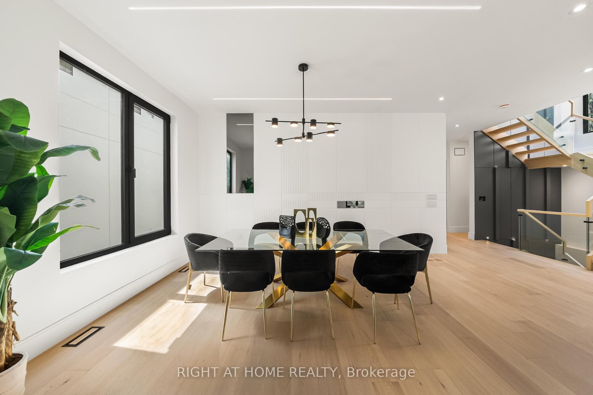 1209 Canterbury Road photo 11