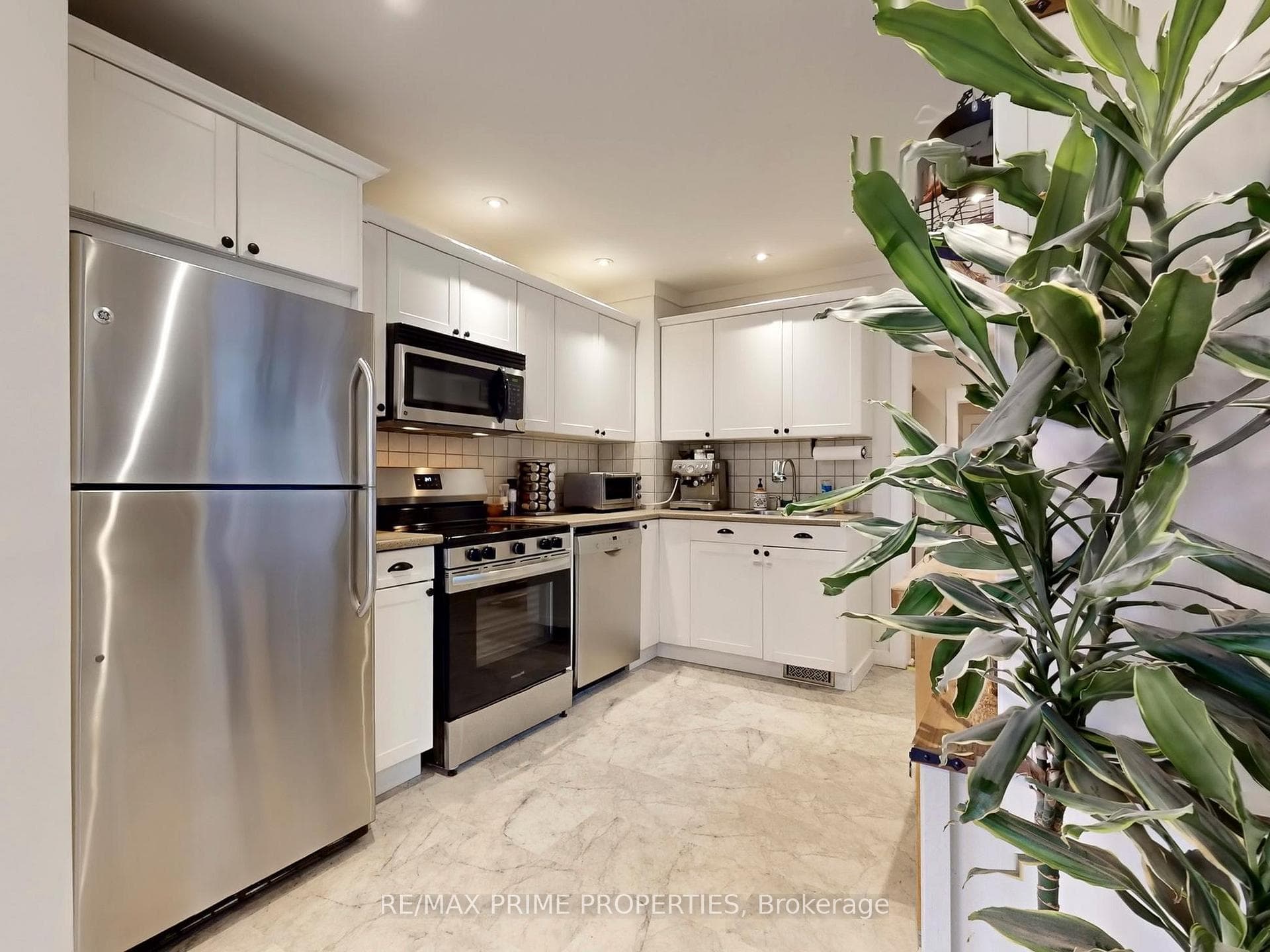 96 Coleridge Avenue photo 11