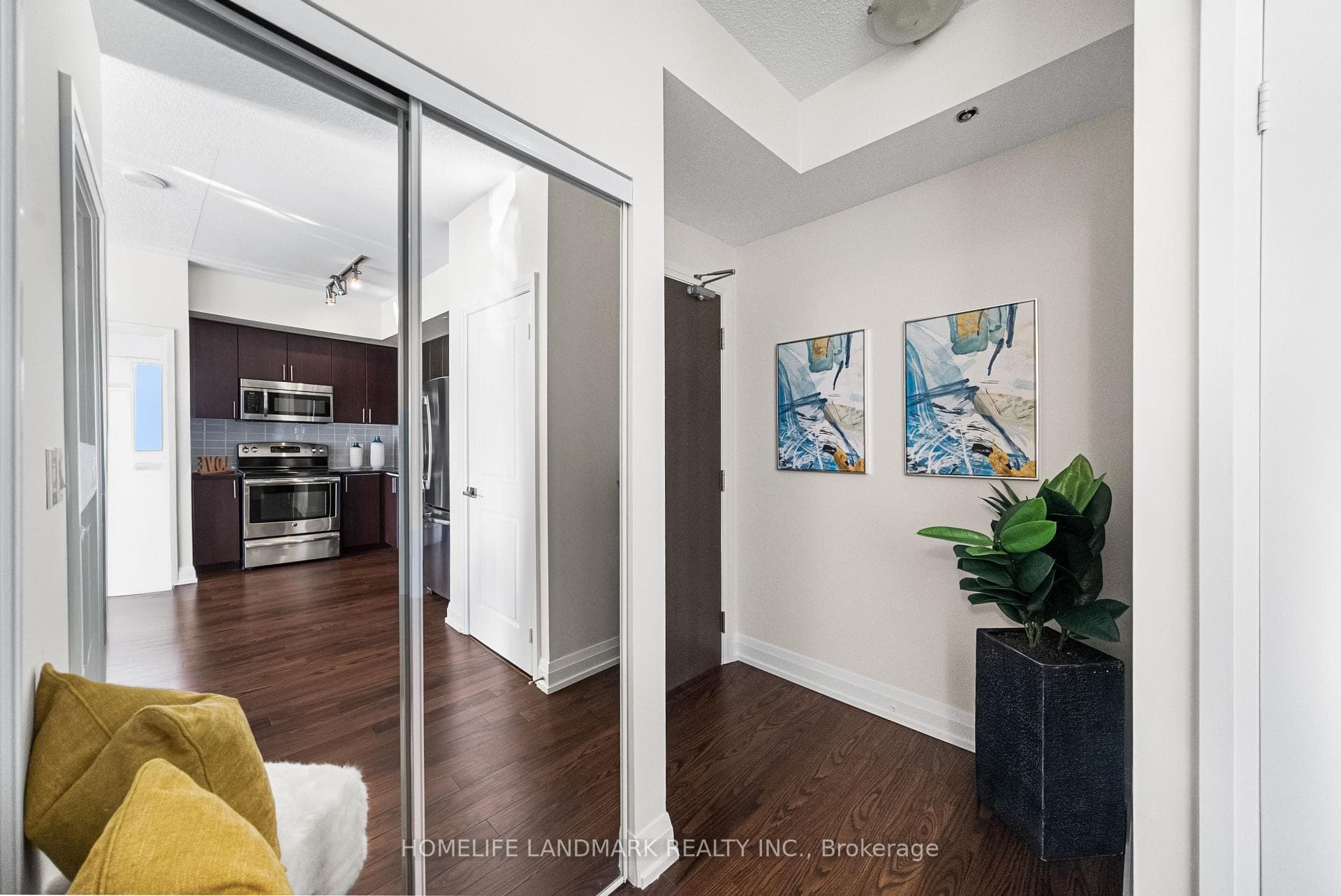 7171 Yonge Street Unit 1215 photo 24