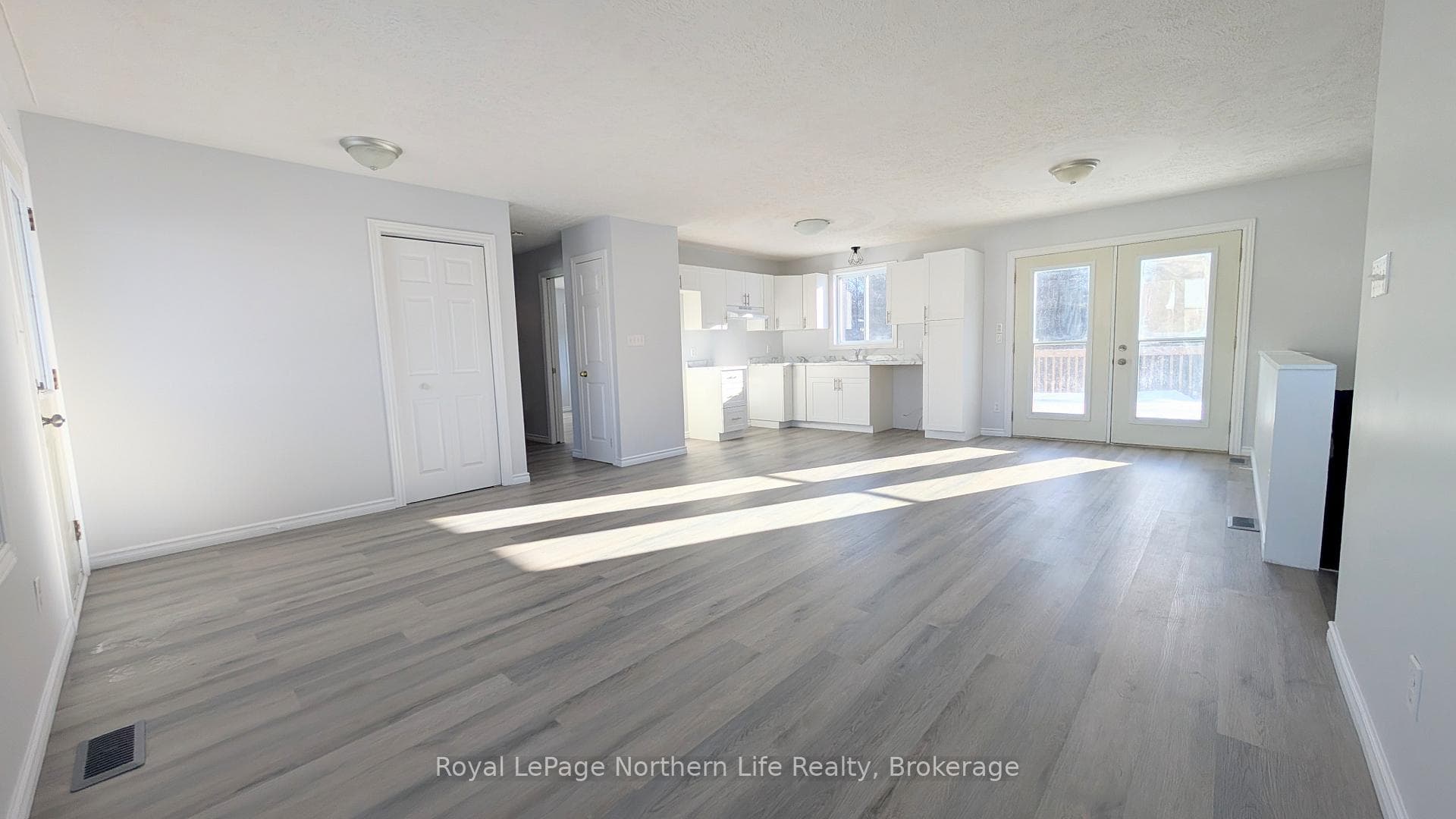 510 Demers Street photo 11