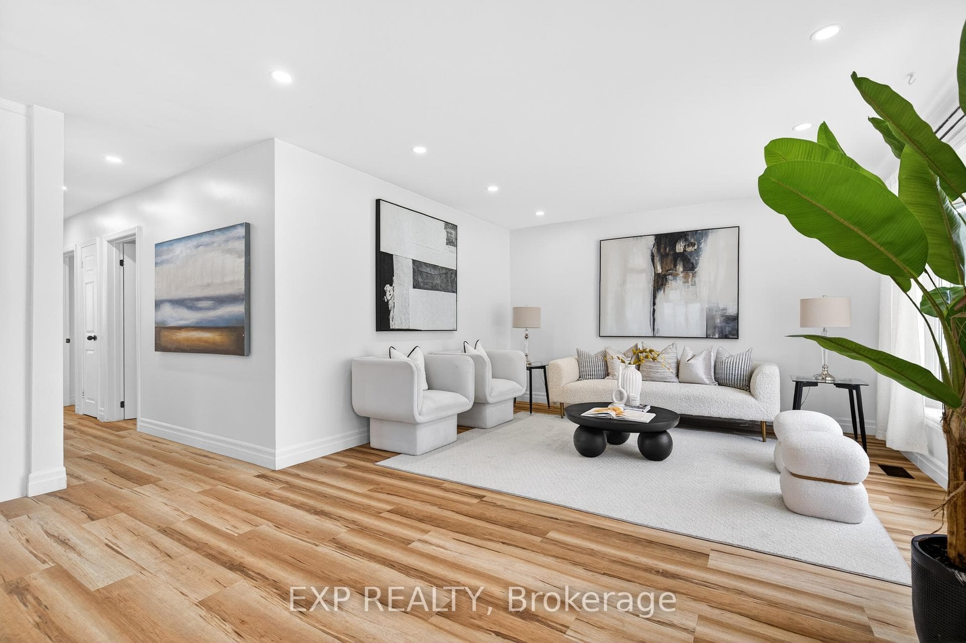 15 Rexway Drive photo 9