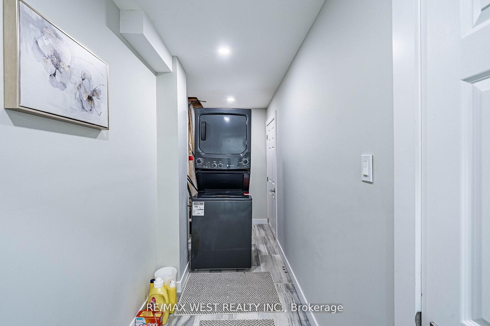 5 Moir Crescent photo 42