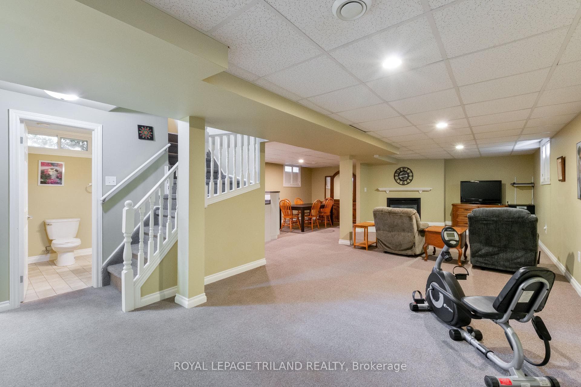 725 St Stephens Drive photo 30