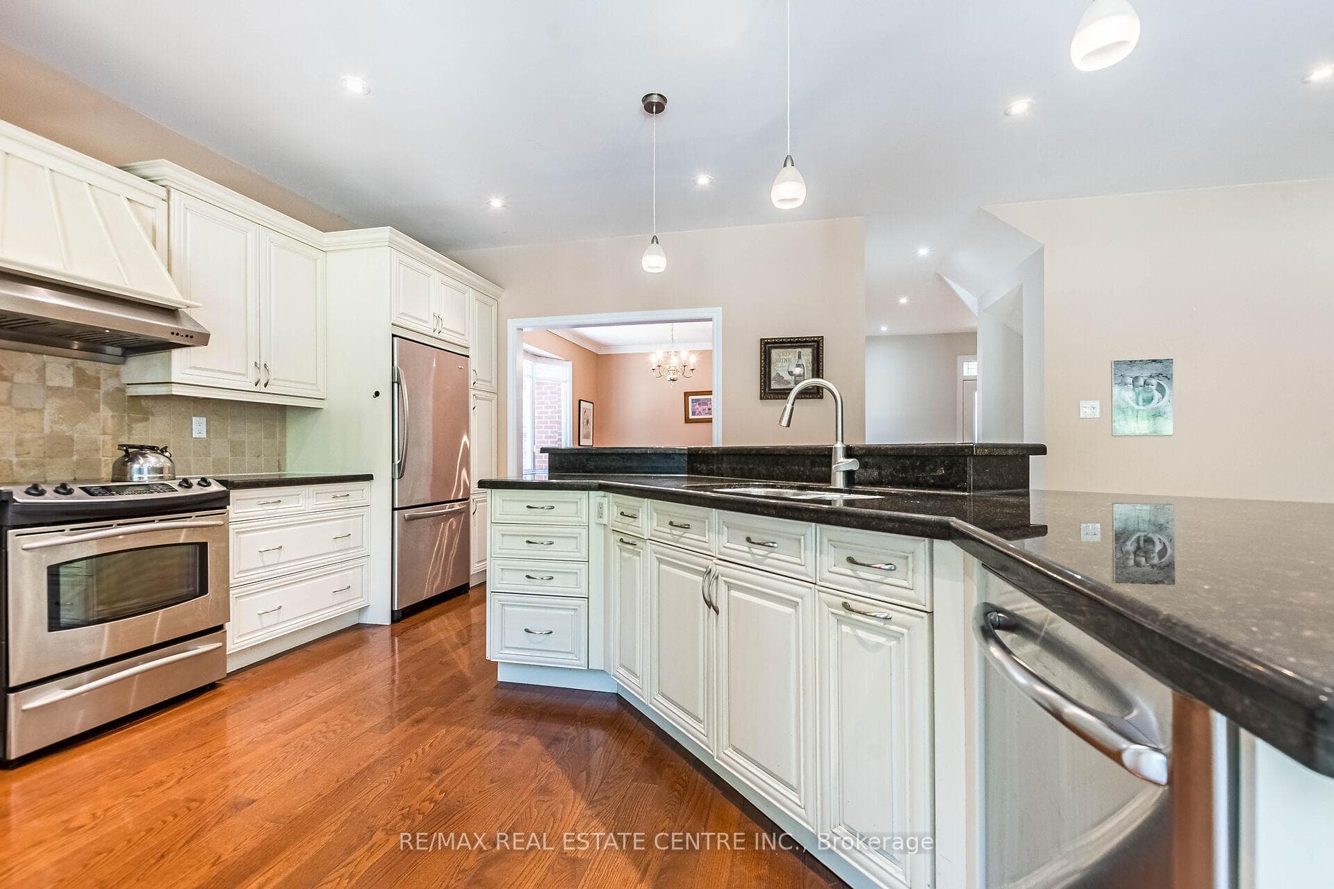 4468 Beacon Lane photo 9
