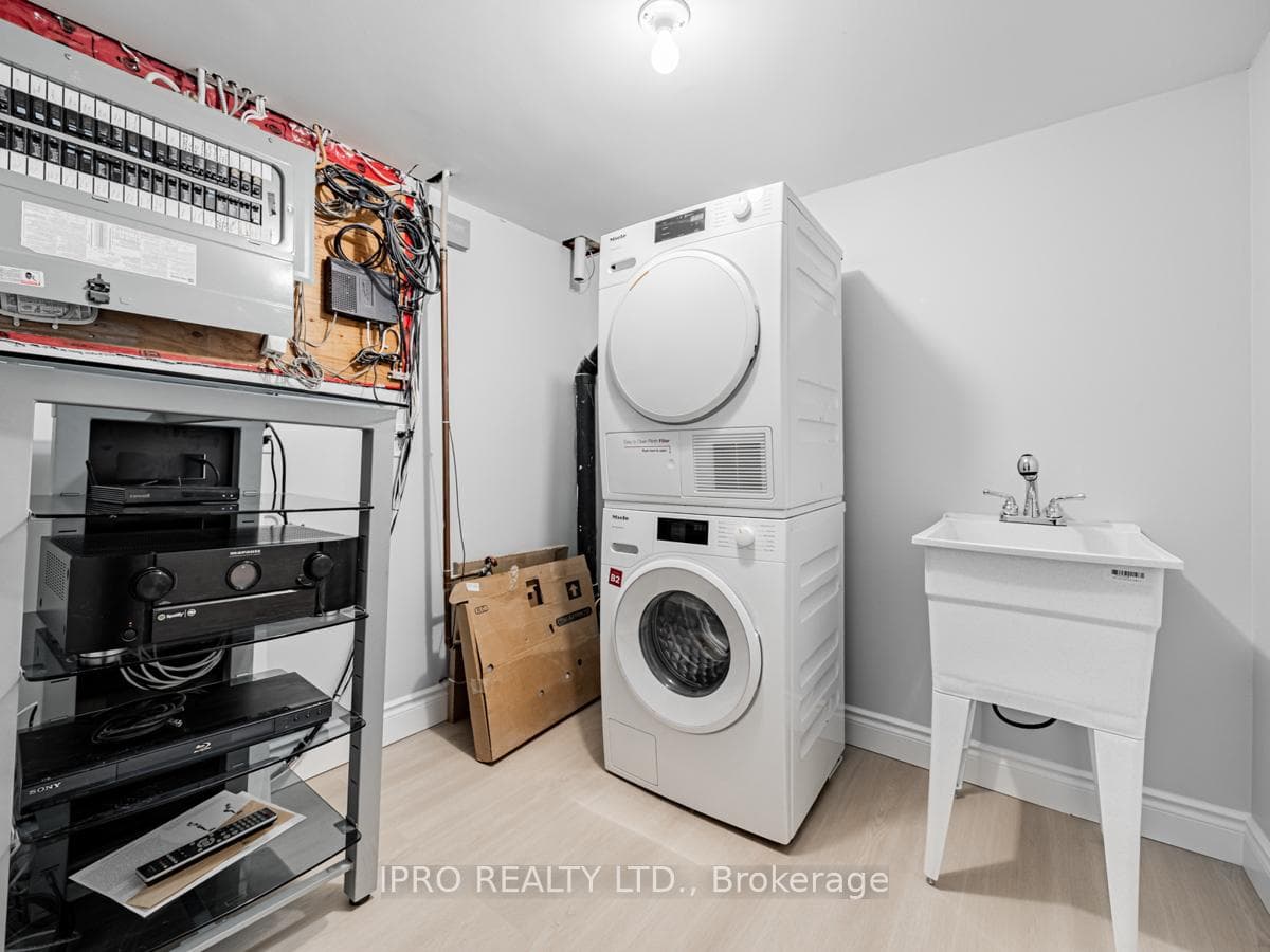 66 Northridge Avenue Unit Lower photo 28
