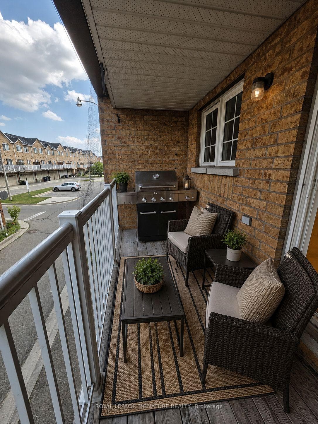 98 Birdstone Crescent photo 13
