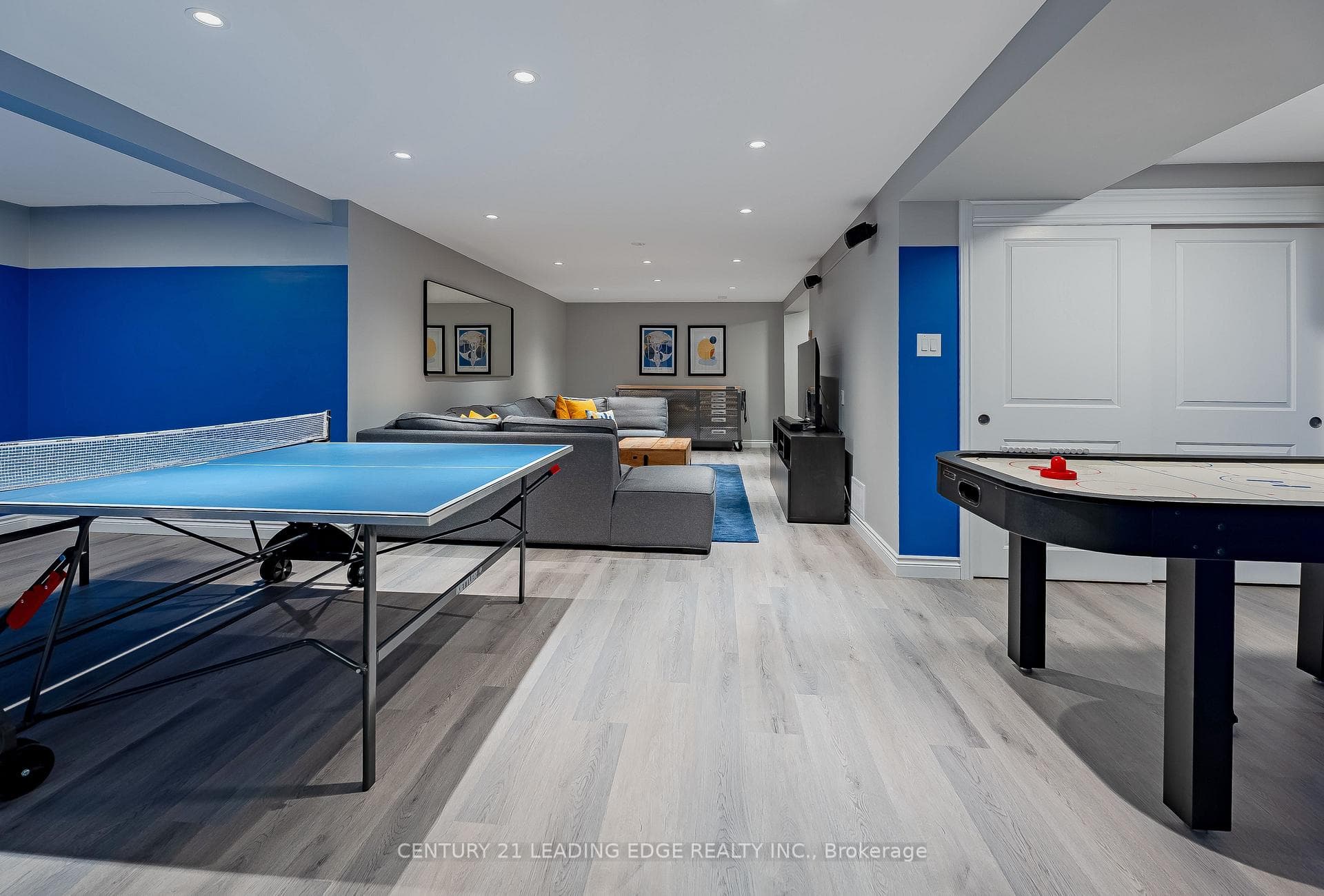 20 Solway Court photo 37