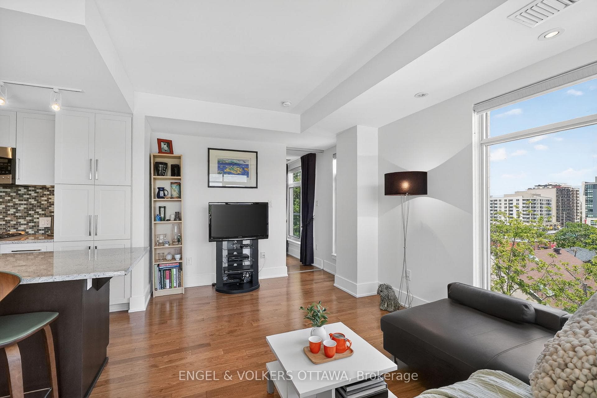 131 Holland Avenue Unit 602 photo 12