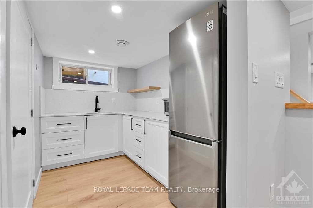 3 FREDERICK Place photo 19