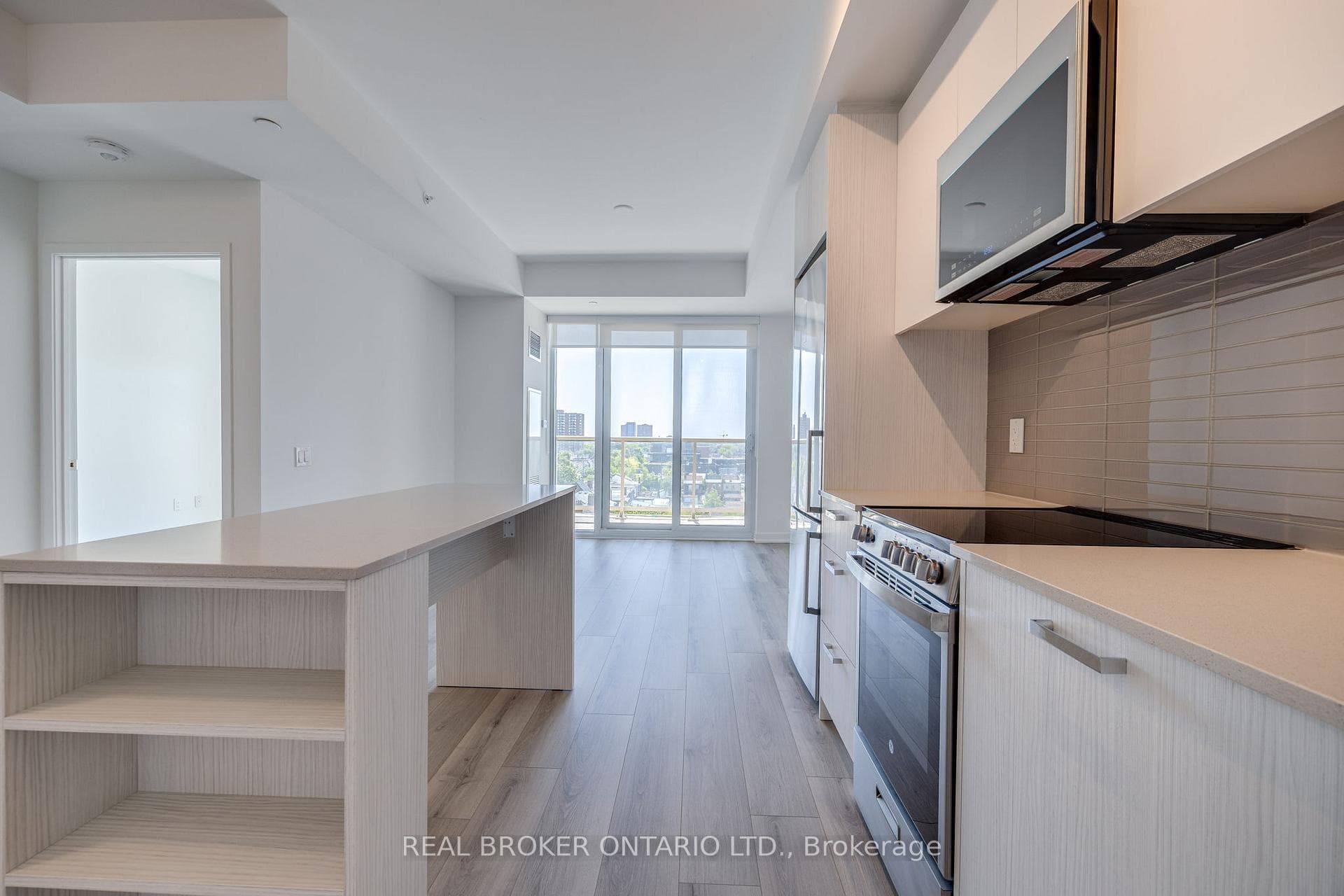 1787 St Clair Avenue Unit 723 photo 8
