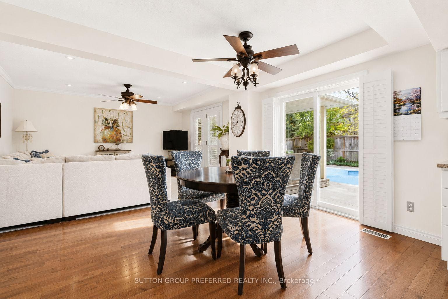 748 APRICOT Drive photo 7
