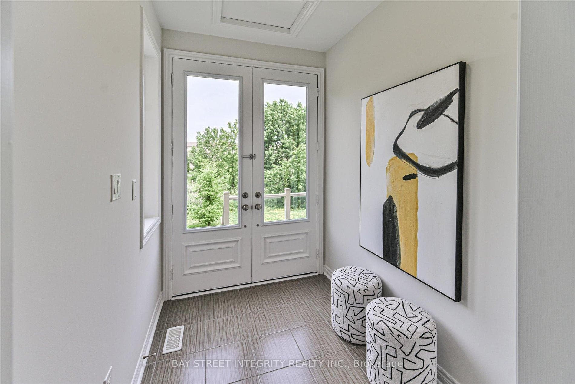 49 Victor Herbert Way photo 4