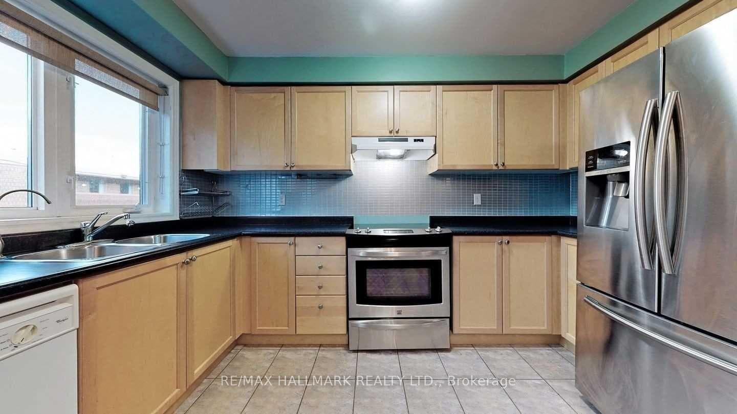 Large Eat In Kitchen
