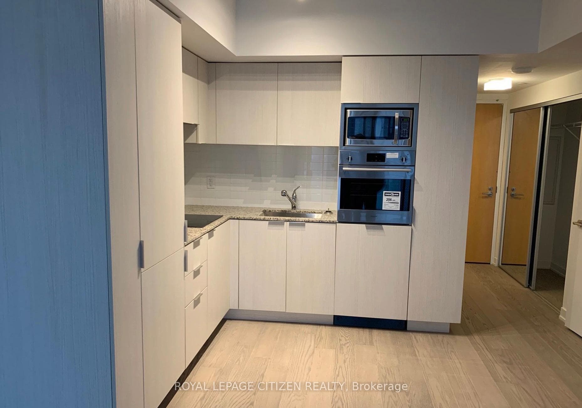 11 Wellesley Street Unit 5703 photo 2