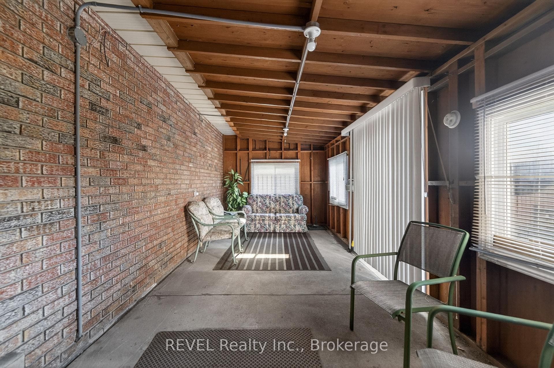 19 Lynwood Drive photo 38