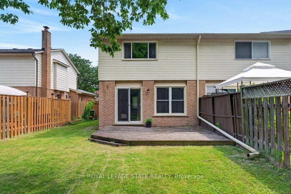 138 Memorial Avenue photo 41