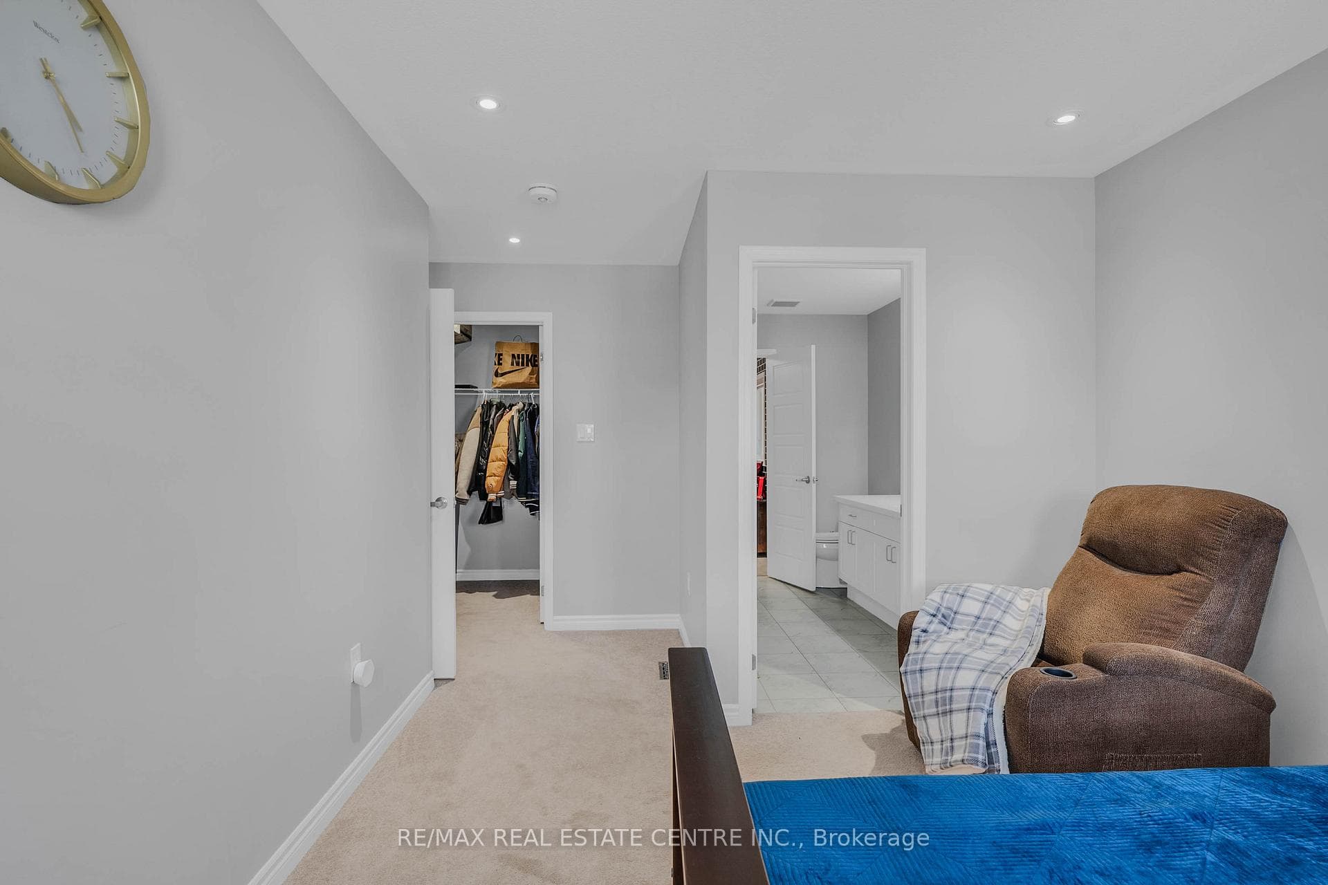 460 Equestrian Way photo 27