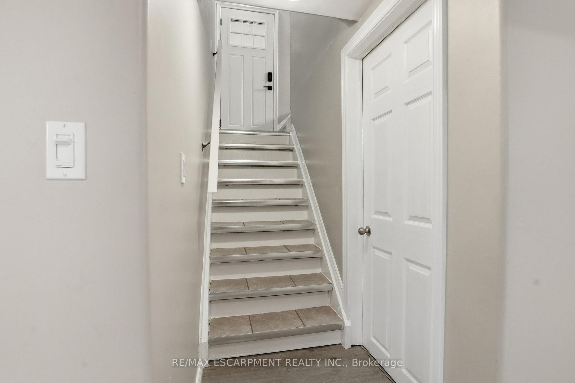 11 ALISON Avenue photo 21