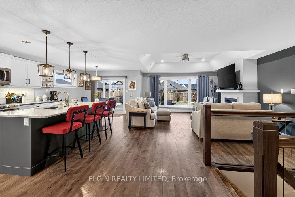 40 Glengariff Drive photo 26