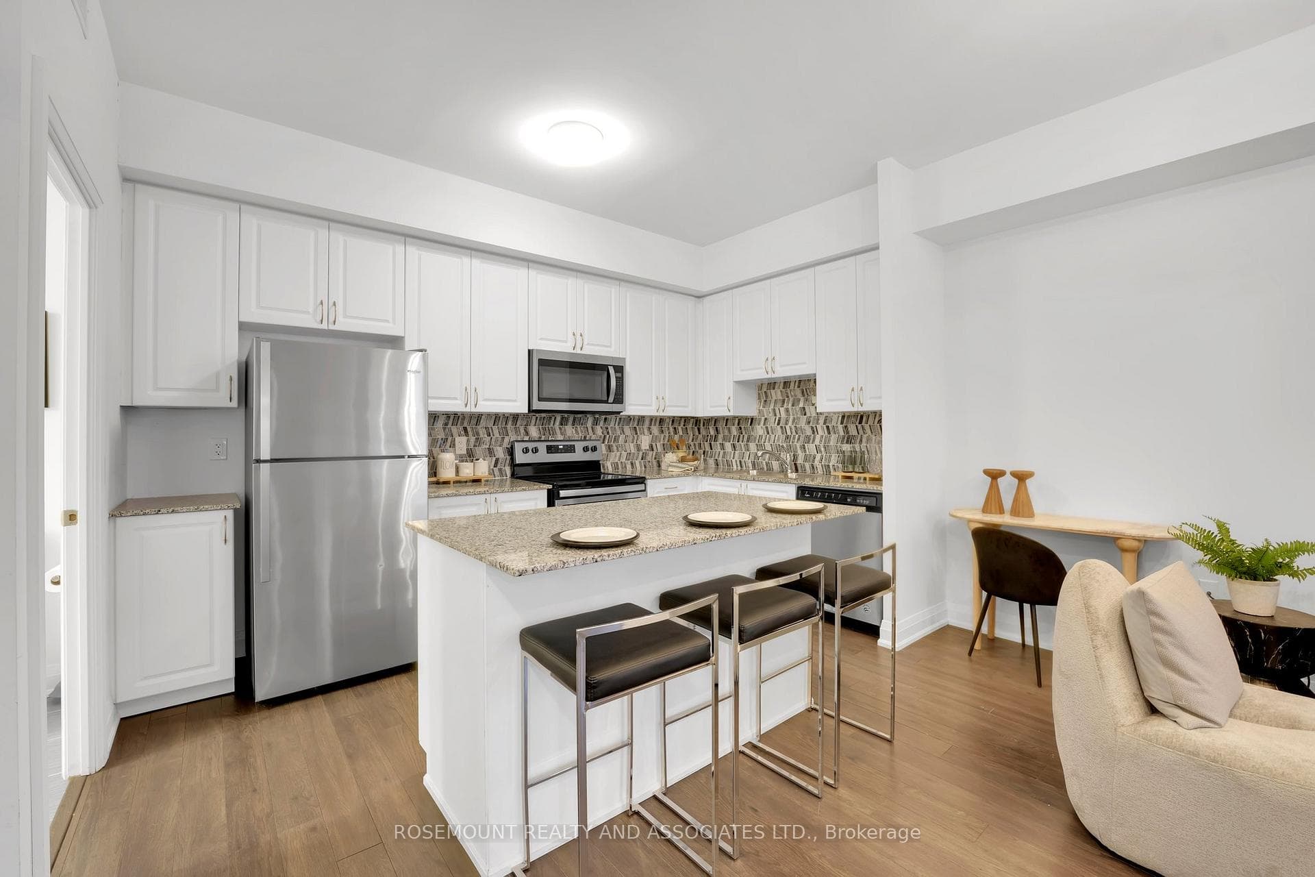 5299 Highway 07 Road Unit C402 photo 10