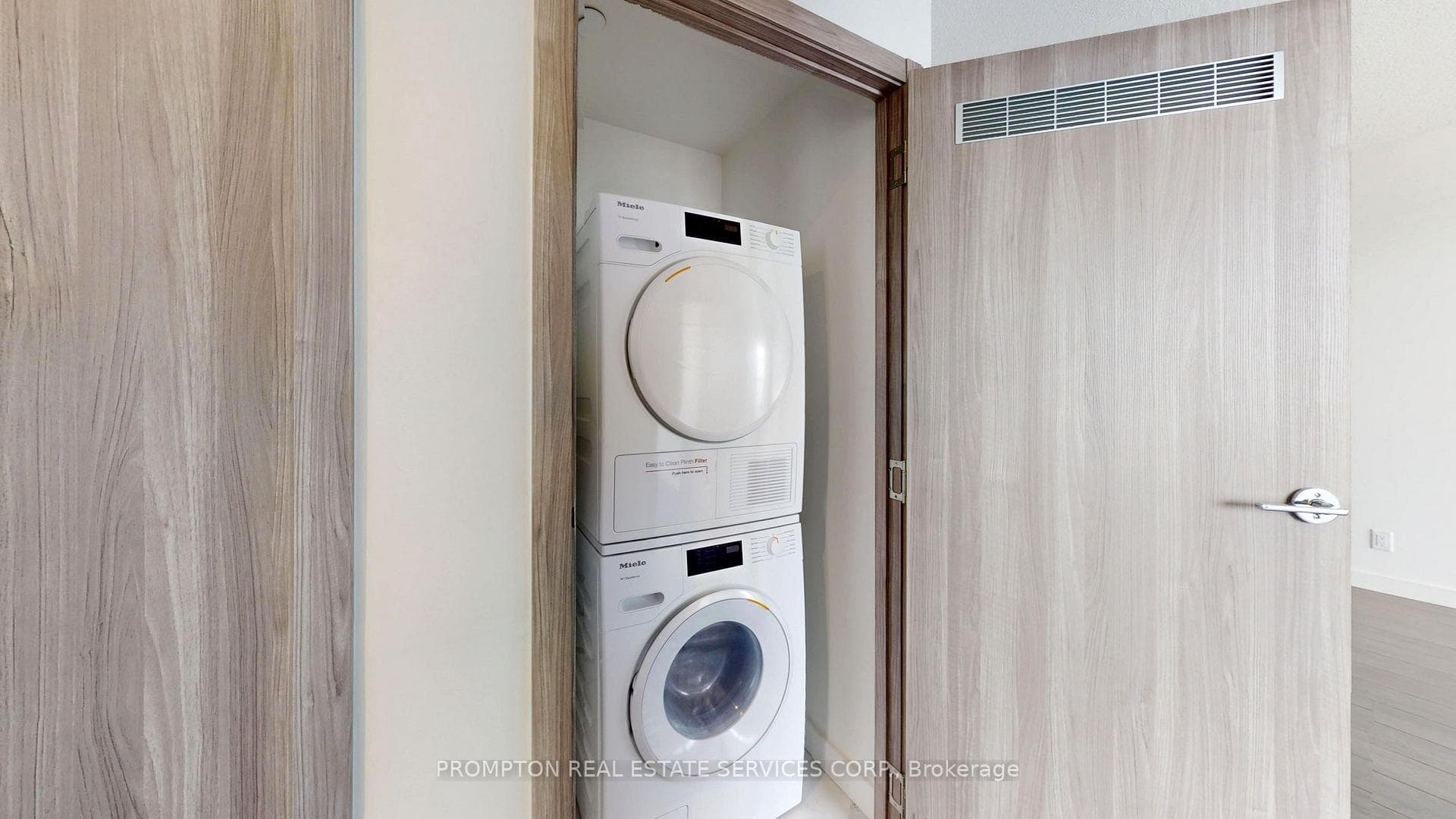 27 McMahon Drive Unit 2708 photo 43