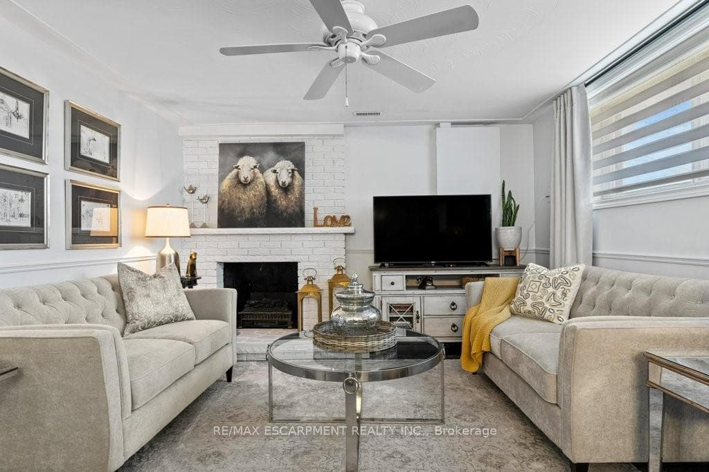 9793 Dickenson Road photo 26