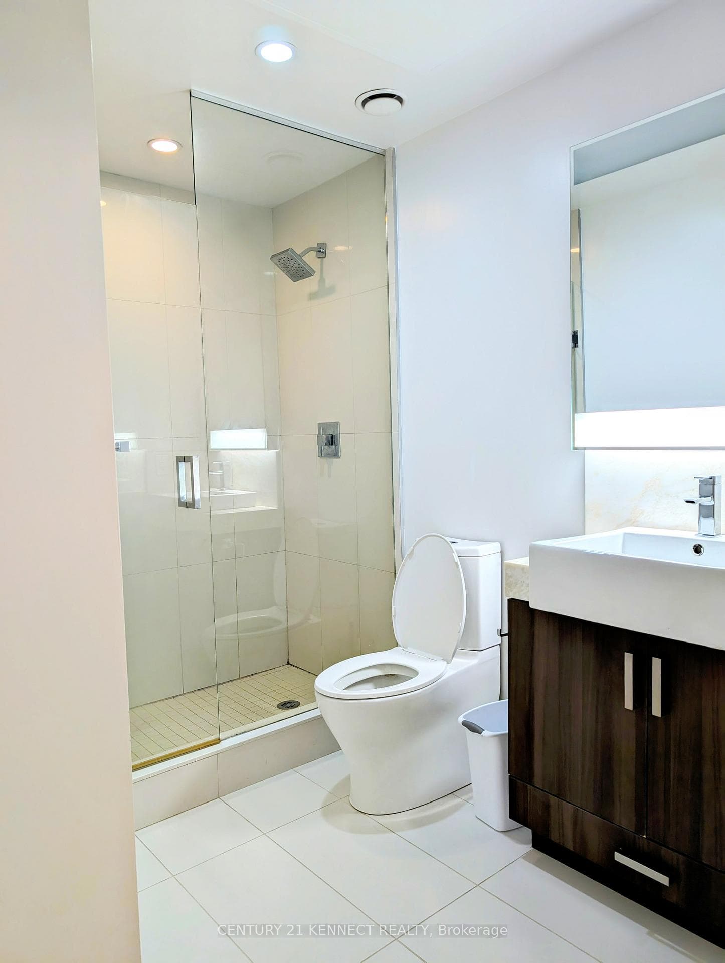 15 Beverley Street Unit 607 photo 8
