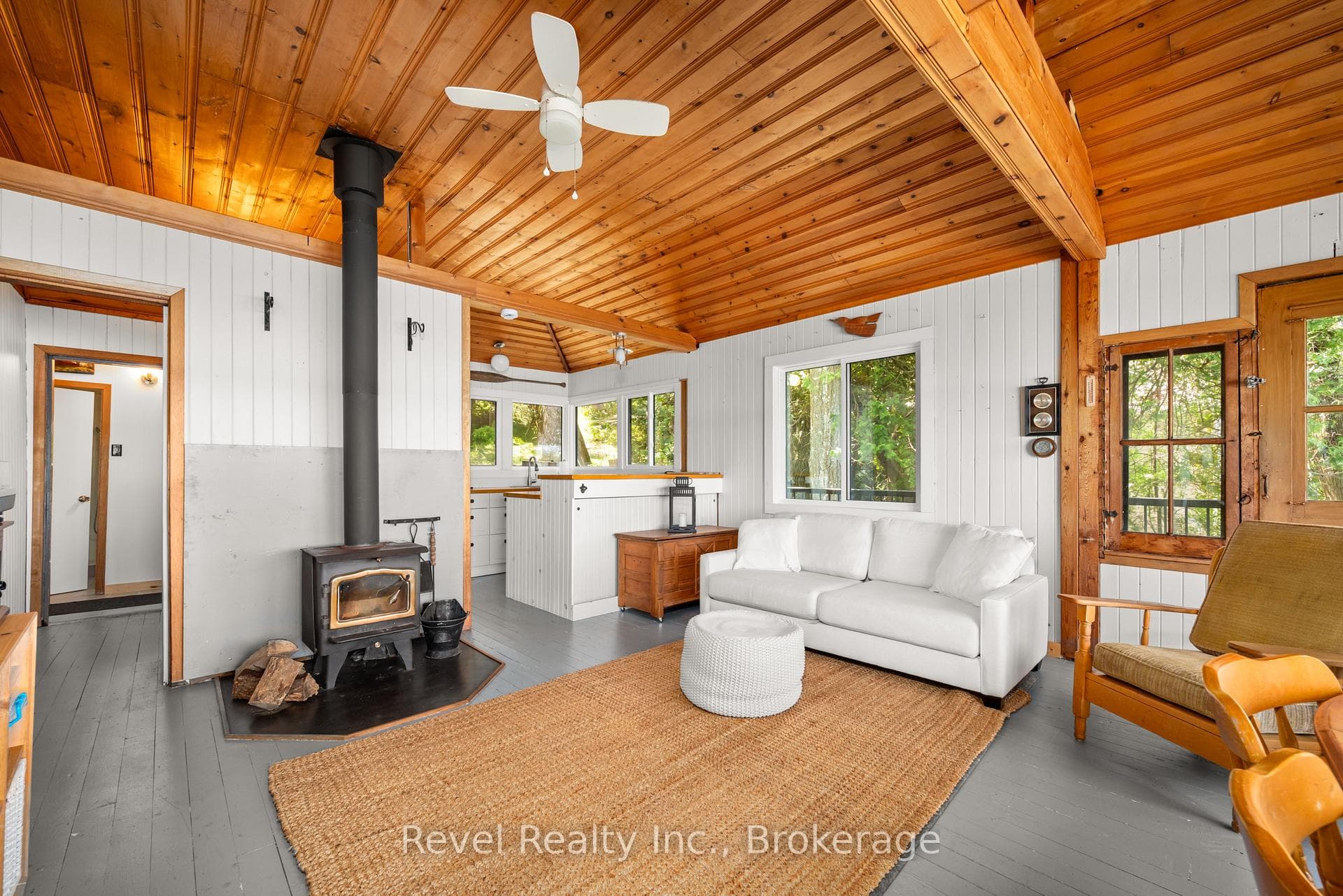 8004 Taits Beach Road photo 7