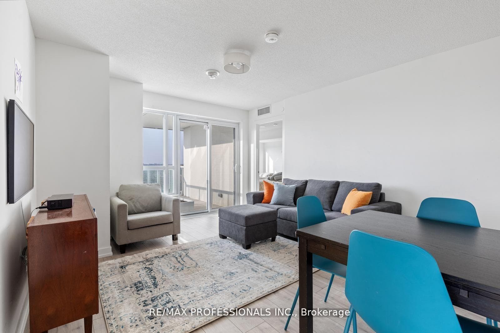 10 Wilby Crescent Unit 1603 photo 3