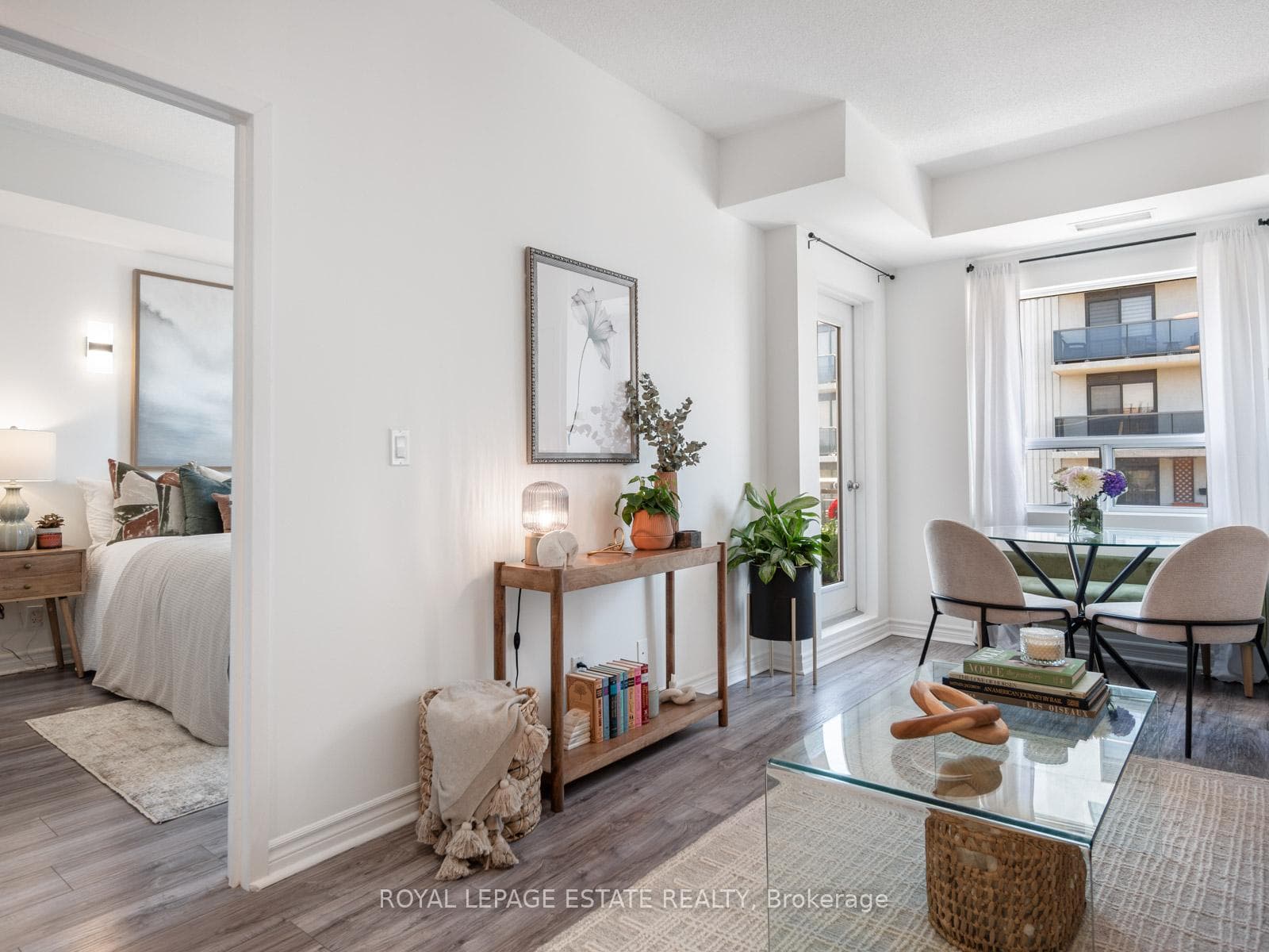 778 Sheppard Avenue Unit 505 photo 3